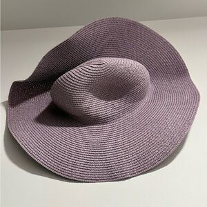 Wide-Brim Sun Hat in Dusty Lavender